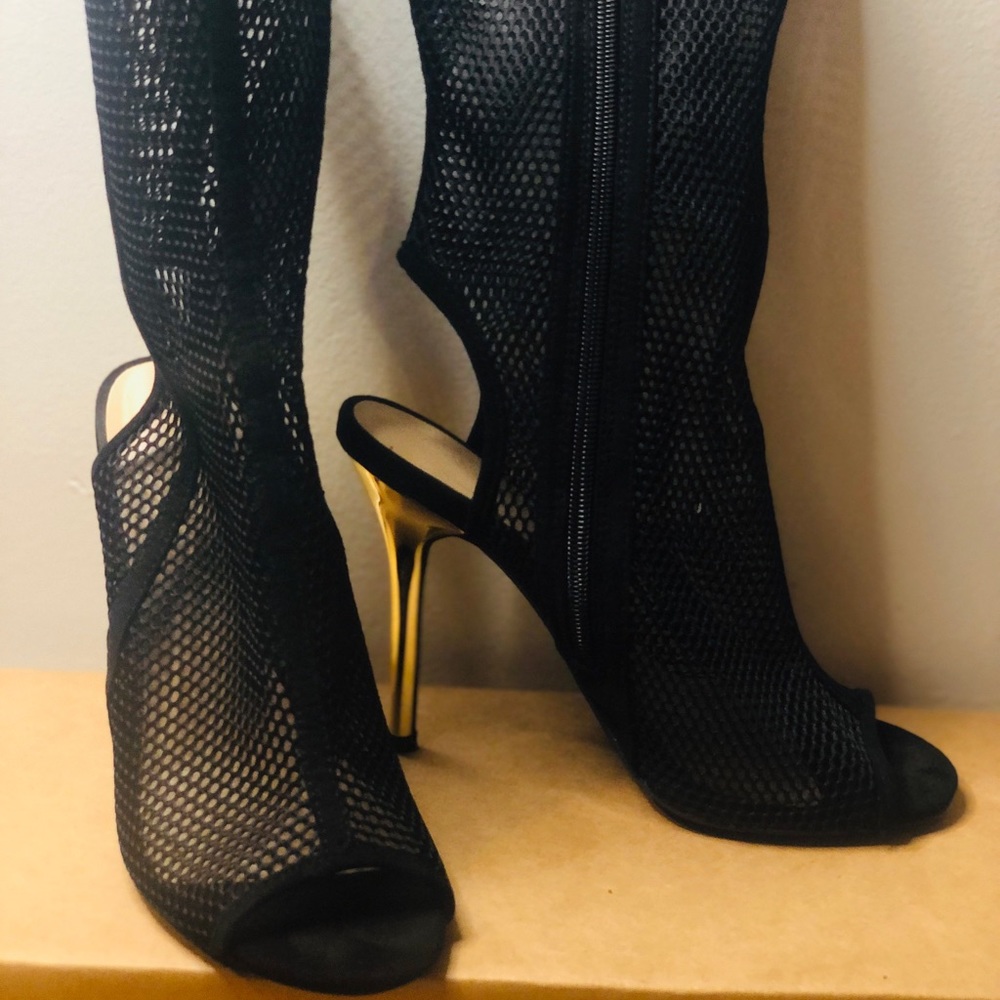 Forever 21| Peep Toe Mesh Bootie